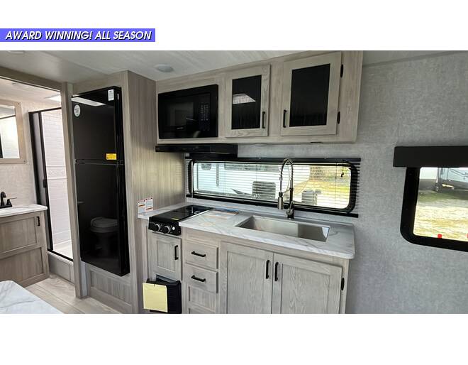 2024 East to West Alta LE 1600MRB Travel Trailer at Riverside Camping Center STOCK# C0768 Photo 8