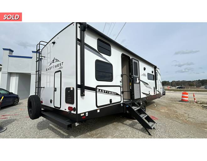 2024 East to West Alta 2800KBH Travel Trailer at Riverside Camping Center STOCK# C0790 Photo 17