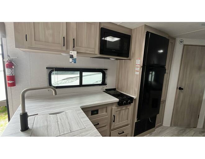 2024 East to West Della Terra LE 255BHLE Travel Trailer at Riverside Camping Center STOCK# C0805 Photo 8