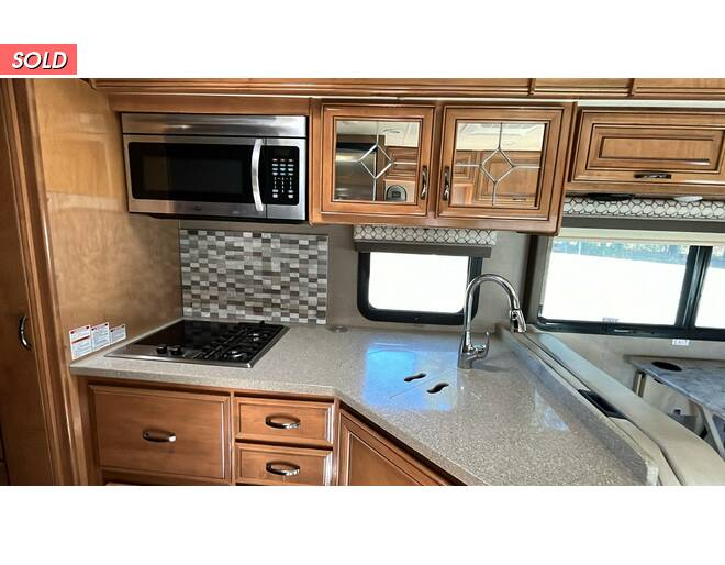 2018 Thor Quantum Ford WS31 Class C at Riverside Camping Center STOCK# C0754A Photo 12