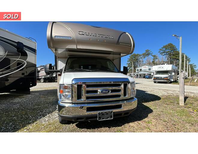 2018 Thor Quantum Ford WS31 Class C at Riverside Camping Center STOCK# C0754A Photo 2