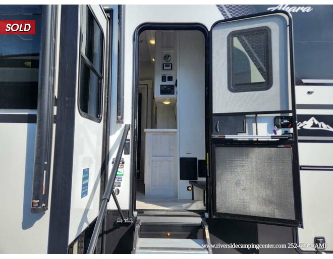 2024 East to West Ahara 390DS Fifth Wheel at Riverside Camping Center STOCK# C0841 Photo 19