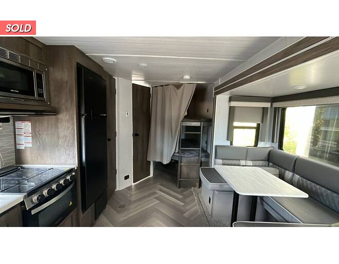 2022 Salem 26DBUD Travel Trailer at Riverside Camping Center STOCK# C0644A Photo 10