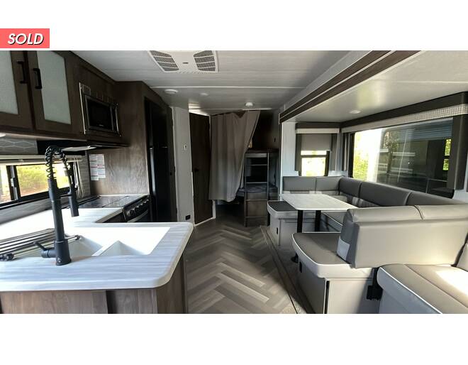 2022 Salem 26DBUD Travel Trailer at Riverside Camping Center STOCK# C0644A Photo 4
