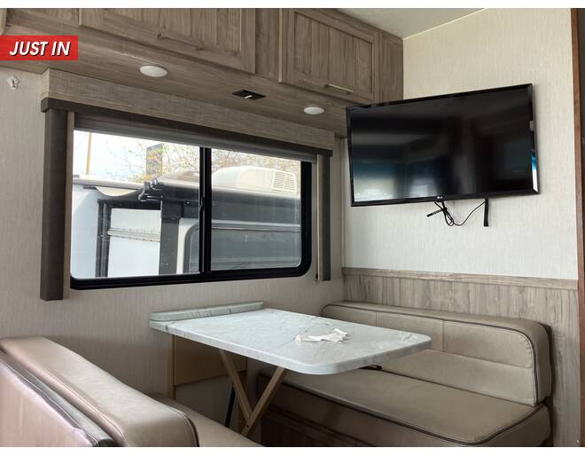 2020 Coachmen Pursuit Ford F-53 29SS Class A at Riverside Camping Center STOCK# R15300R Photo 6