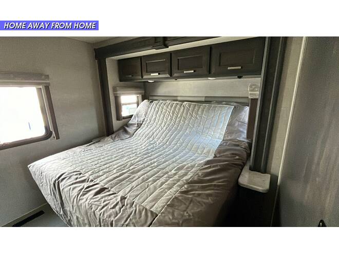 2023 Thor Inception Freightliner Super C 38FX Super C at Riverside Camping Center STOCK# C0759A Photo 14