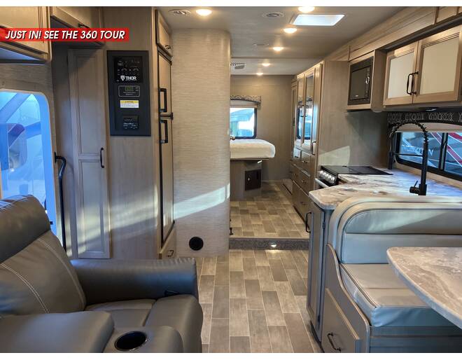 2023 Thor Chateau Ford 31WV Class C at Riverside Camping Center STOCK# C0703 Photo 4