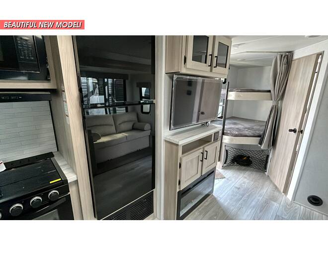 2024 East to West Della Terra 262BH Travel Trailer at Riverside Camping Center STOCK# C0779 Photo 10