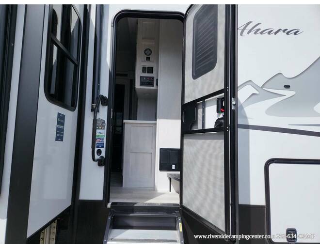 2024 East to West Ahara 390DS Fifth Wheel at Riverside Camping Center STOCK# C0819 Photo 14