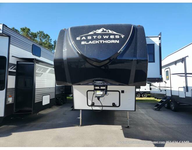 2024 East to West Blackthorn 3100RL Fifth Wheel at Riverside Camping Center STOCK# C0824 Photo 2