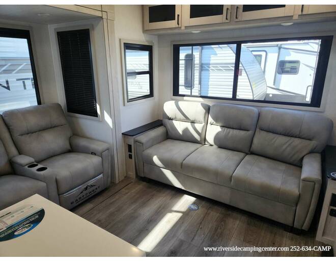 2024 East to West Blackthorn 3100RL Fifth Wheel at Riverside Camping Center STOCK# C0824 Photo 45