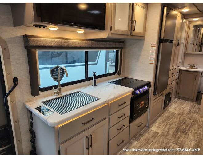 2024 Thor Chateau Mercedes-Benz Sprinter 24LT Class C at Riverside Camping Center STOCK# C0830 Photo 32