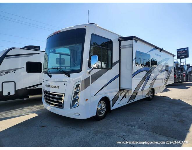 2024 Thor Luminate Ford F-53 CC35 Class A at Riverside Camping Center STOCK# C0809 Photo 3