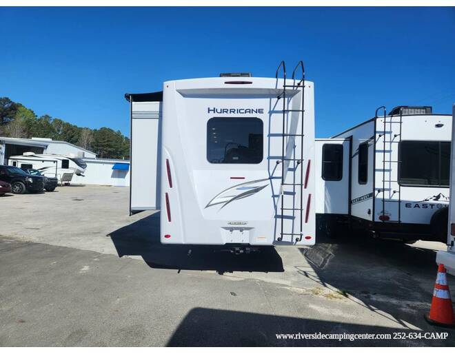 2024 Thor Luminate Ford F-53 CC35 Class A at Riverside Camping Center STOCK# C0809 Photo 6
