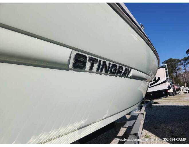 2019 Stingray Boats stingray 204 LR Sports Fishing at Riverside Camping Center STOCK# C0762A Photo 7